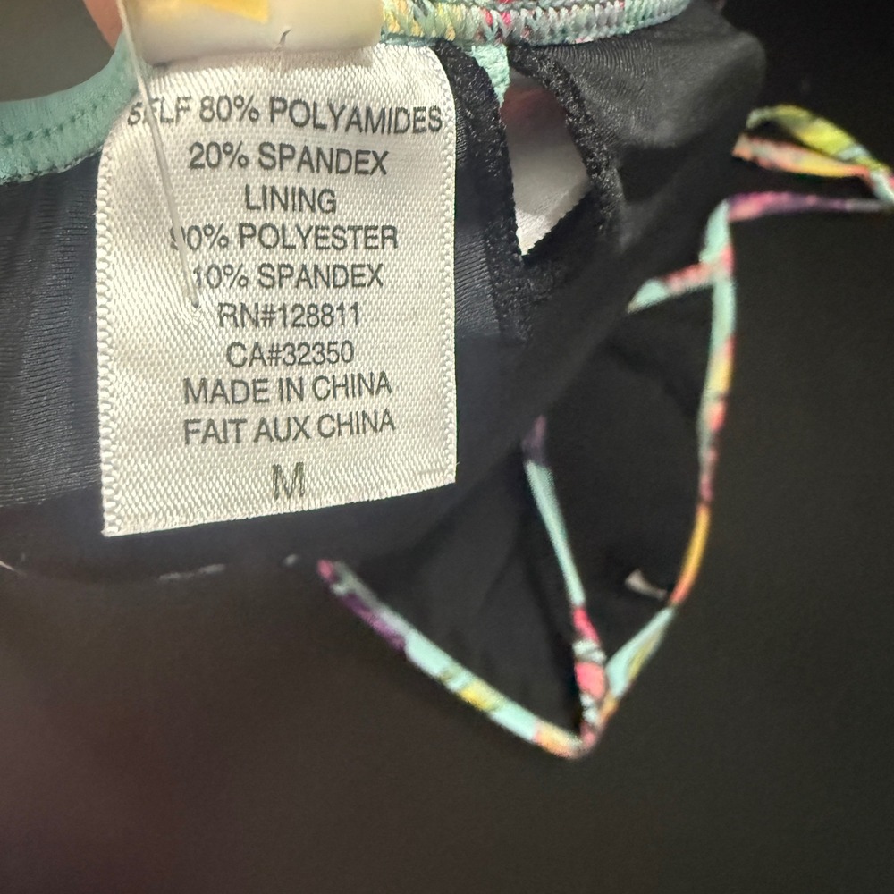 Perfect Vacation Floral Triangle Bikini Top Blue Tropical Med NWT - Picture 3 of 3